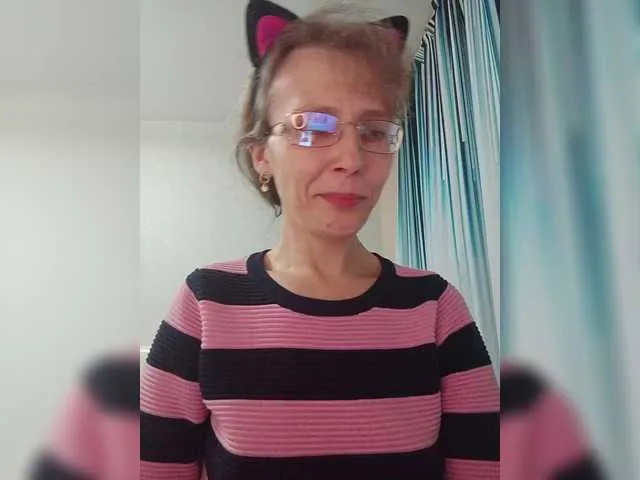 Live sex webcam photo for -queen-margo- #291969142