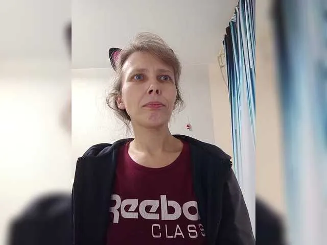 Live sex webcam photo for -queen-margo- #291998490