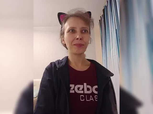 Live sex webcam photo for -queen-margo- #292015416