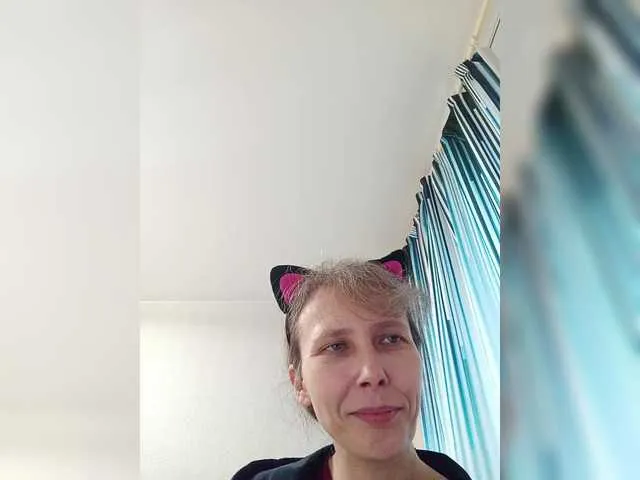 Live sex webcam photo for -queen-margo- #292074732