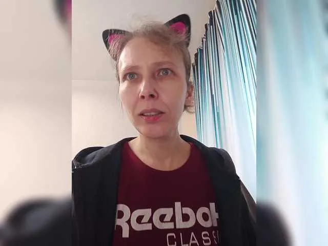 Live sex webcam photo for -queen-margo- #292081717