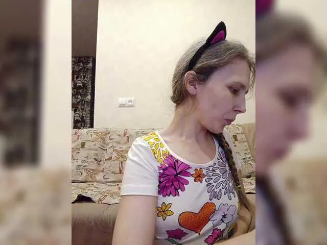 Live sex webcam photo for -queen-margo- #292270749