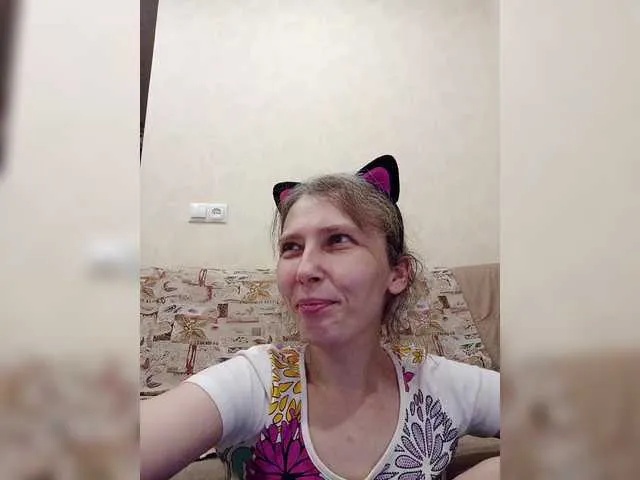 Live sex webcam photo for -queen-margo- #292285401