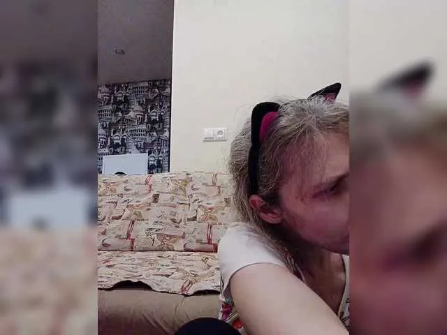 Live sex webcam photo for -queen-margo- #292289920