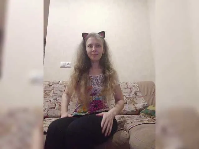 Live sex webcam photo for -queen-margo- #292323918