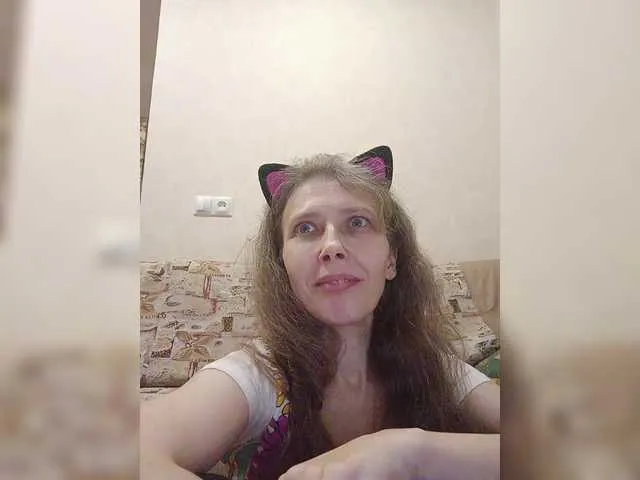 Live sex webcam photo for -queen-margo- #292325896