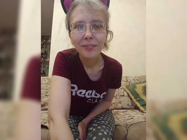 Live sex webcam photo for -queen-margo- #292371388