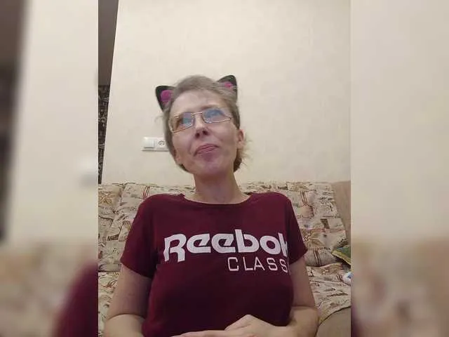 Live sex webcam photo for -queen-margo- #292378550