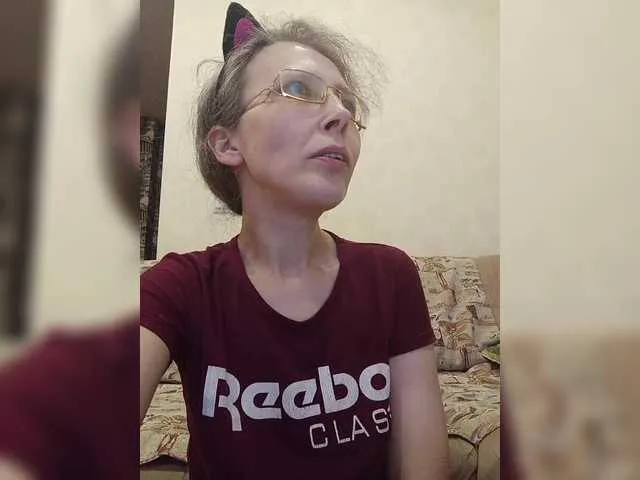 Live sex webcam photo for -queen-margo- #292380398