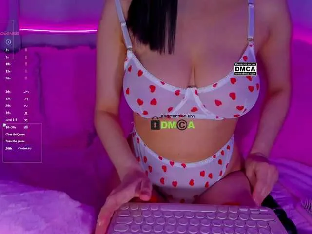Live sex webcam photo for -roxy-a #293582744