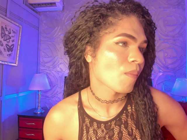 Live sex webcam photo for -veennus- #290330223