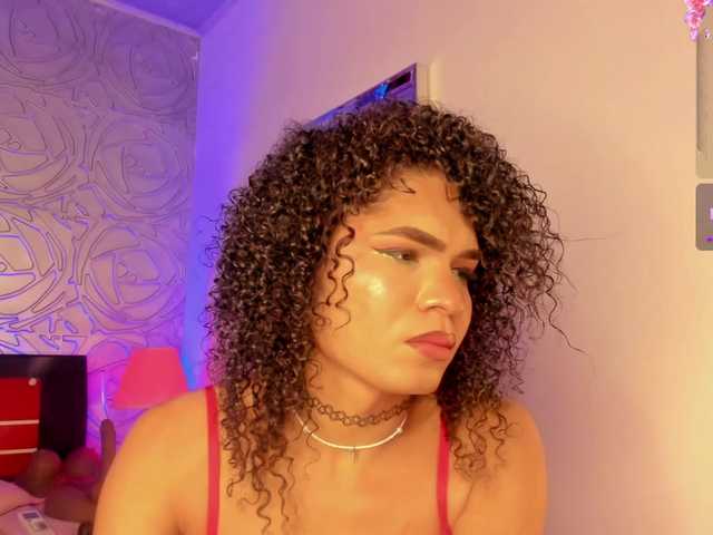 Live sex webcam photo for -veennus- #290758648