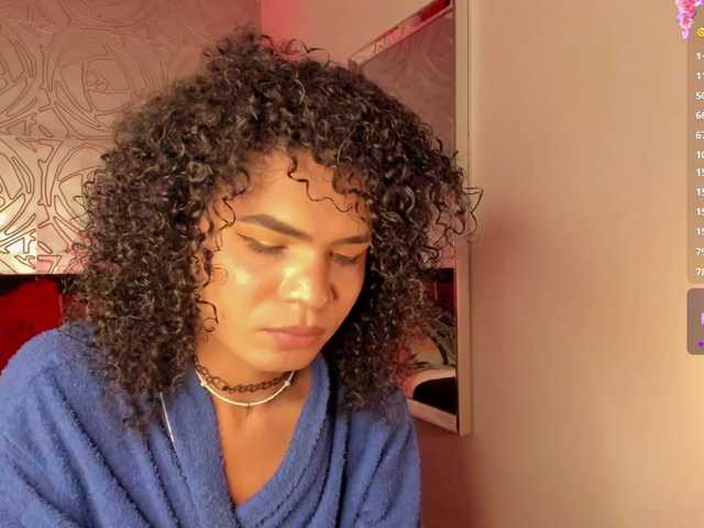 Live sex webcam photo for -veennus- #290791866