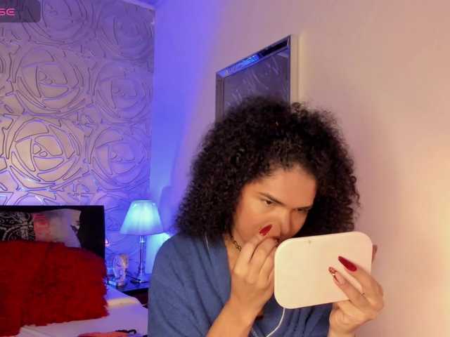 Live sex webcam photo for -veennus- #291075159