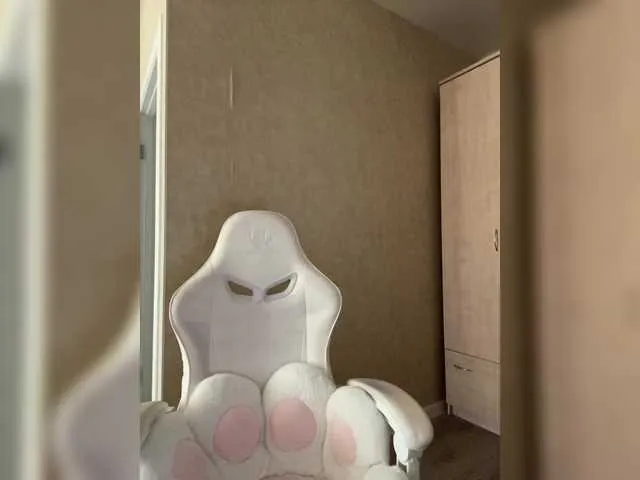 Live sex webcam photo for -viksik- #291003375