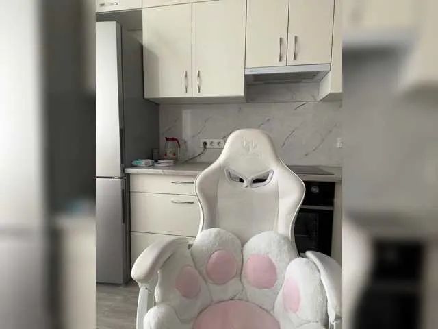 Live sex webcam photo for -viksik- #291138719