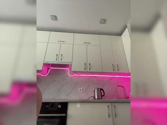 Live sex webcam photo for -viksik- #291285979