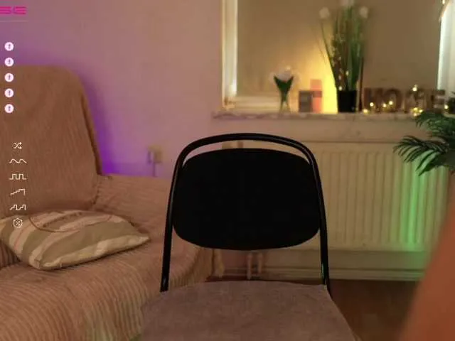 Live sex webcam photo for -white-kitty- #274657003