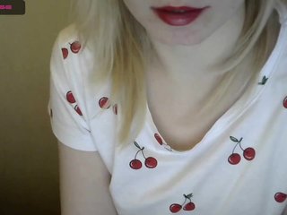 Live sex webcam photo for -x777x- #212936111