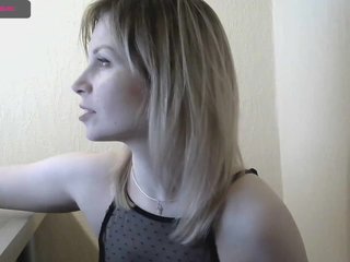 Live sex webcam photo for -x777x- #216211386