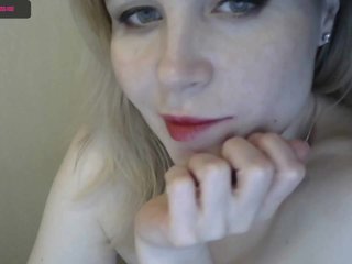 Live sex webcam photo for -x777x- #219558352