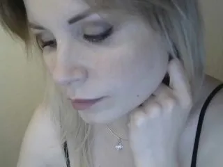 Live sex webcam photo for -x777x- #224782291