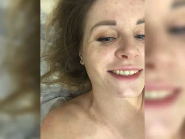 Live sex webcam photo for -x777x- #272557911