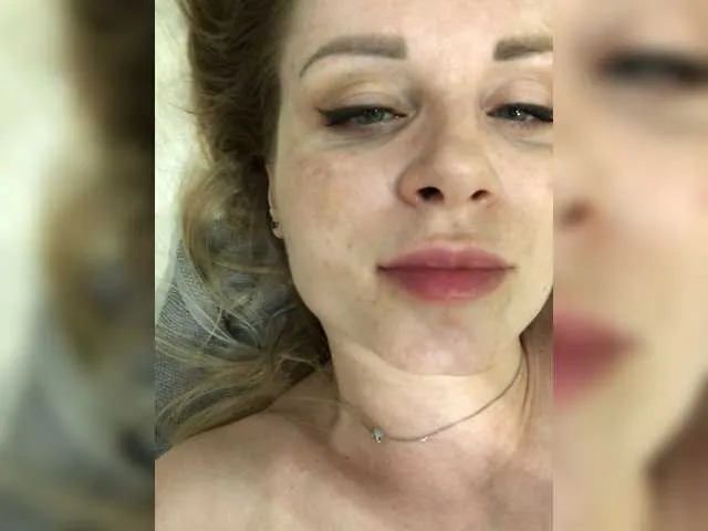 Live sex webcam photo for -x777x- #273952051