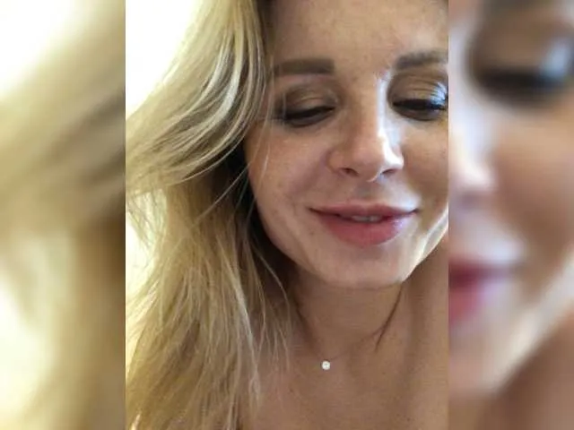 Live sex webcam photo for -x777x- #274296208