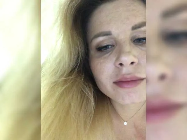 Live sex webcam photo for -x777x- #274503744