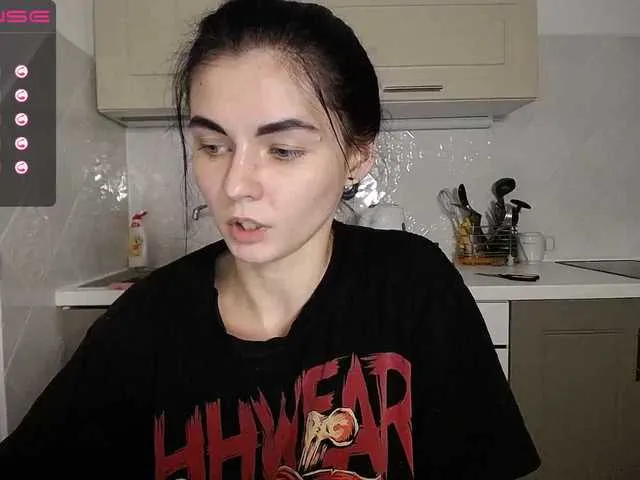 Live sex webcam photo for -yeshka- #272745236