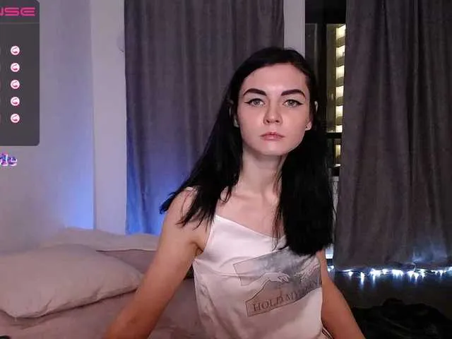 Live sex webcam photo for -yeshka- #272768500