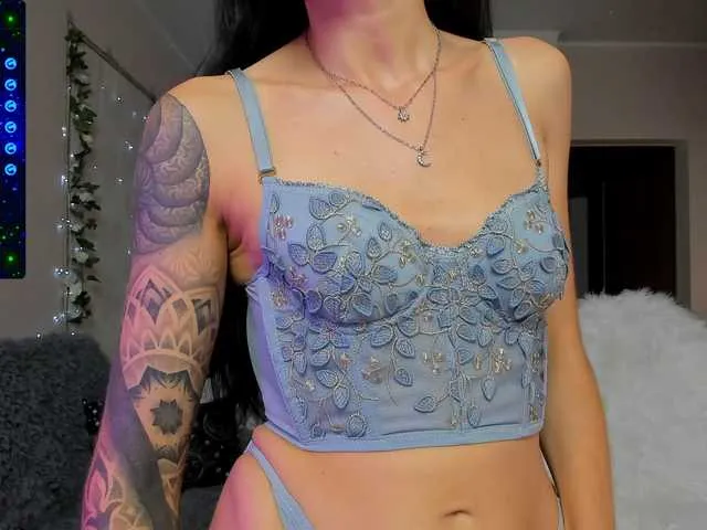 Live sex webcam photo for -yeshka- #288617756