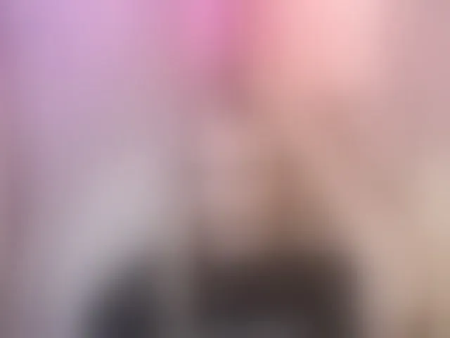 Live sex webcam photo for 000--- #293932387