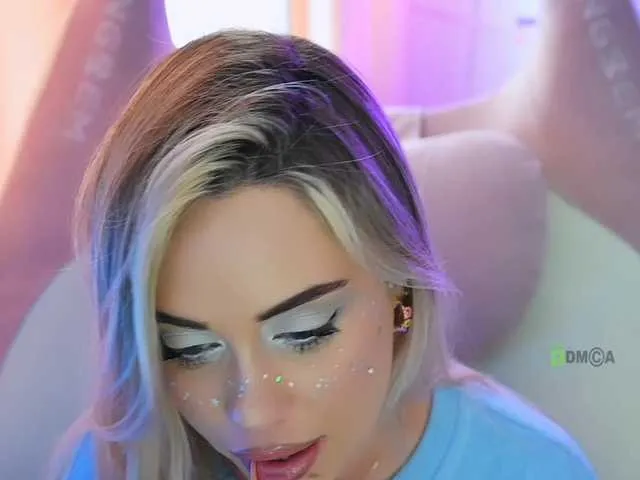 Live sex webcam photo for 000--- #294046646