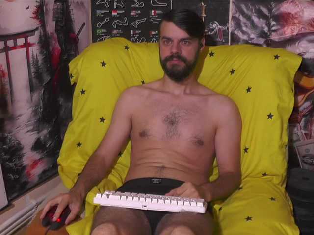 Live sex webcam photo for 00george #293897590