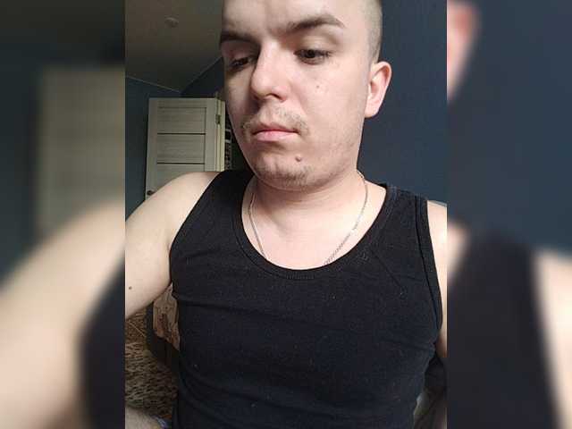 Live sex webcam photo for 00loshka00 #277956891