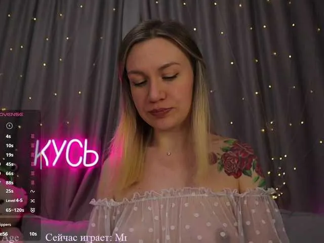 Live sex webcam photo for 1-x #292770132
