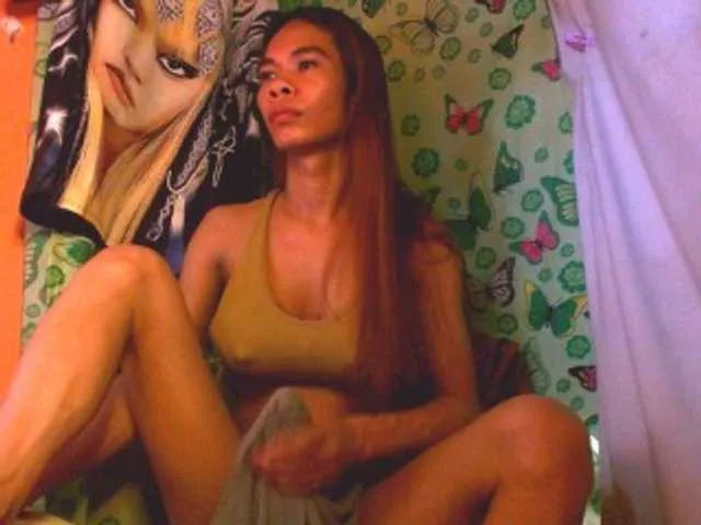 Live sex webcam photo for 11NCHSELFSUCKTS #275838533