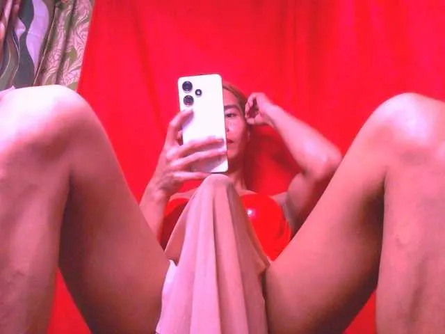 Live sex webcam photo for 11NCHSELFSUCKTS #290152781