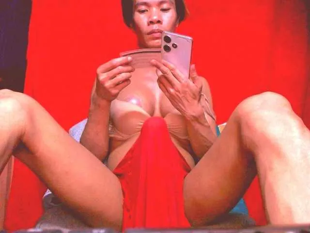 Live sex webcam photo for 11NCHSELFSUCKTS #291686310