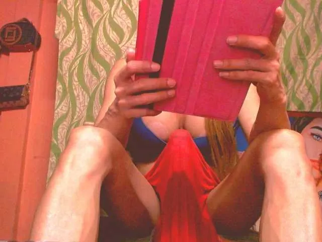 Live sex webcam photo for 11NCHSELFSUCKTS #291860726