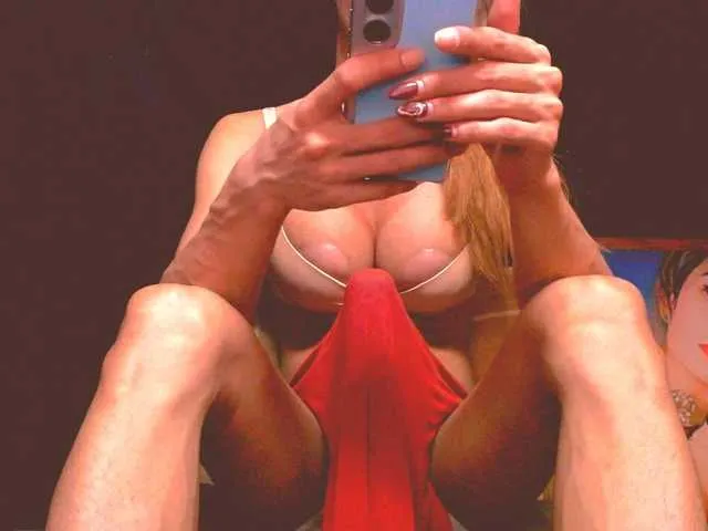 Live sex webcam photo for 11NCHSELFSUCKTS #292110978