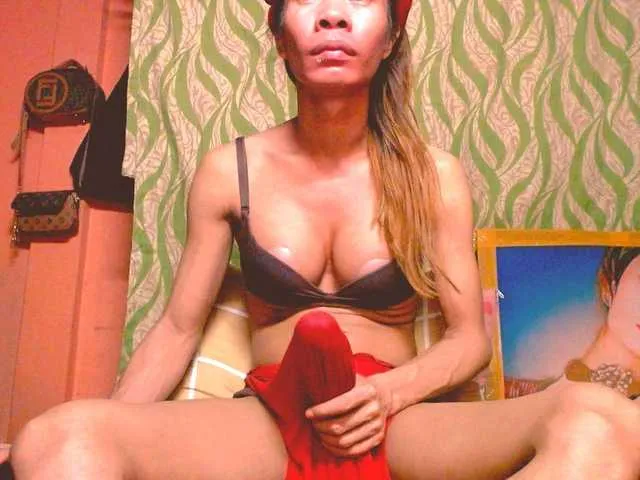 Live sex webcam photo for 11NCHSELFSUCKTS #292336333