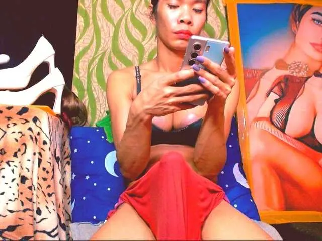 Live sex webcam photo for 11NCHSELFSUCKTS #292805796