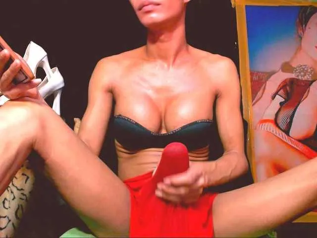 Live sex webcam photo for 11NCHSELFSUCKTS #293508029