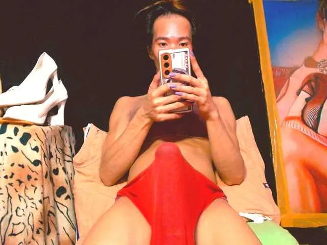 Live sex webcam photo for 11NCHSELFSUCKTS #293591586