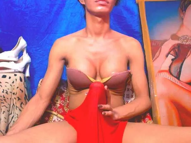 Live sex webcam photo for 11NCHSELFSUCKTS #293852210
