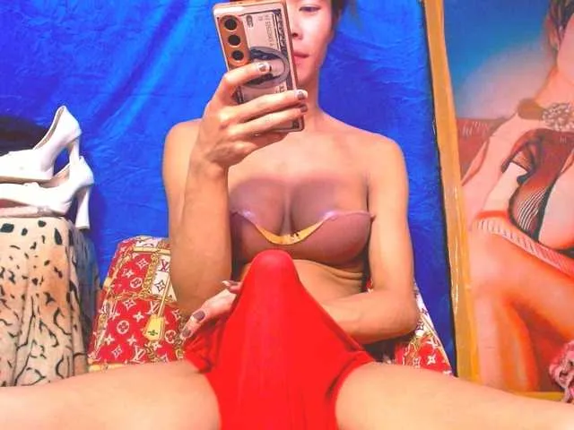 Live sex webcam photo for 11NCHSELFSUCKTS #293854613