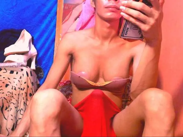 Live sex webcam photo for 11NCHSELFSUCKTS #293904886